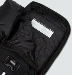 Oakley Peak RC Backpack Blackout 18 L -Jack Wolfskin shop thumb d gallery base 068c6f9a