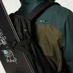 Oakley Peak RC Backpack Blackout 18 L -Jack Wolfskin shop thumb d gallery base 10d12c21