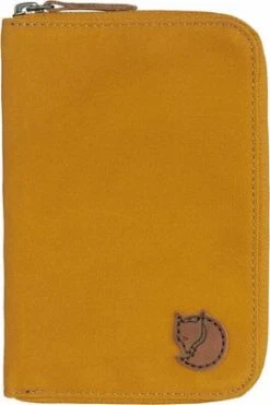 FJÄLLRÄVEN Fjällräven Passport Wallet Acorn