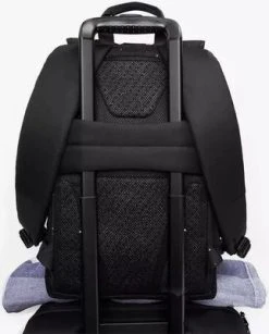 Ogio Xix 20 Carbon 20 L -Jack Wolfskin shop thumb d gallery base 81f15629